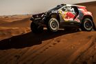 Loeb na Rallye Dakar havaroval, další ztrátu nabral také Kolomý s Tatrou