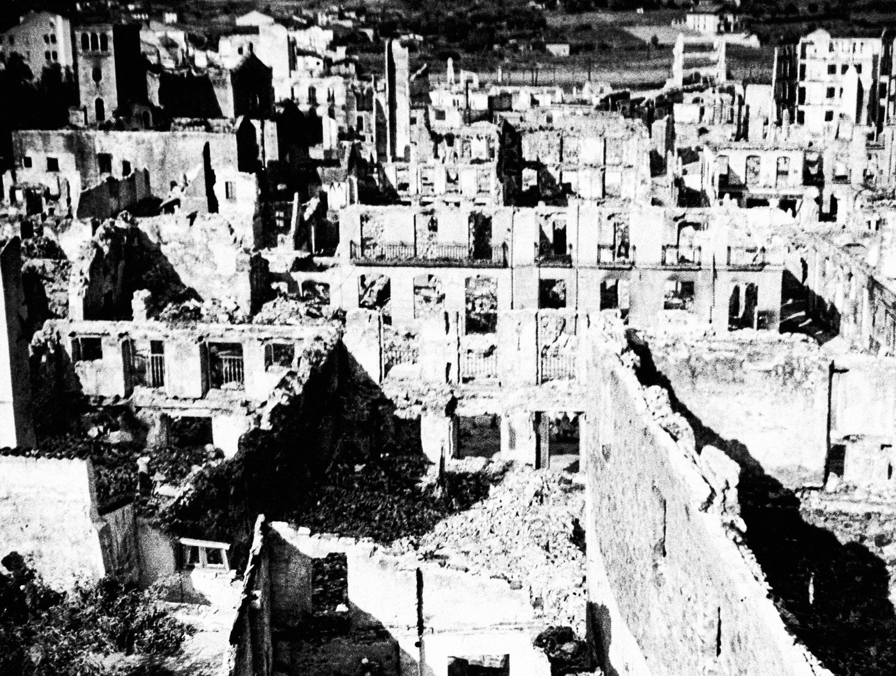 Fotogalerie / Guernica / Španělská občanská válka / Bombardování / Před 85 lety bylo baskické město Guernica ničivě bombardováno německým letectvem