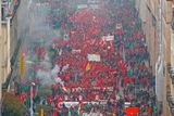 Do belgické metropole Bruselu se sjelo na 130 000 lidí, kteří v ulicích demonstrovali proti hospodářským a sociálním reformám nové pravicové vlády.