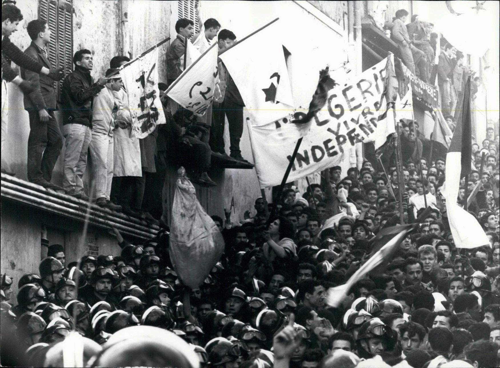 Připomínka alžírské války za nezávislost, Egypt, rok 1974.