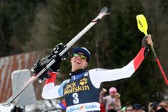 Krýzl opět nedokončil ani první kolo. Slalom v Kranjské Goře vyhrál Švýcar Zenhäusern