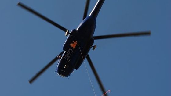 Nad Prahou se vznášela formule. Pod vrtulníkem