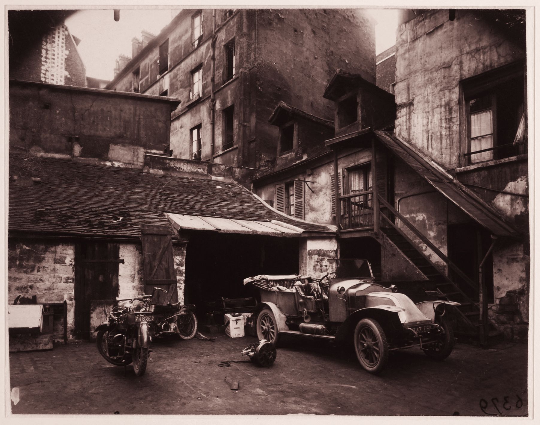 Eugene Atget: Dávná Paříž, historické fotografie