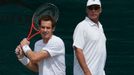 Trenér Ivan Lendl koučuje Andyho Murrayho