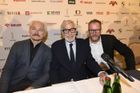 Ceny prezidenta karlovarského festivalu předají místo Bartošky ředitelé Mucha a Och