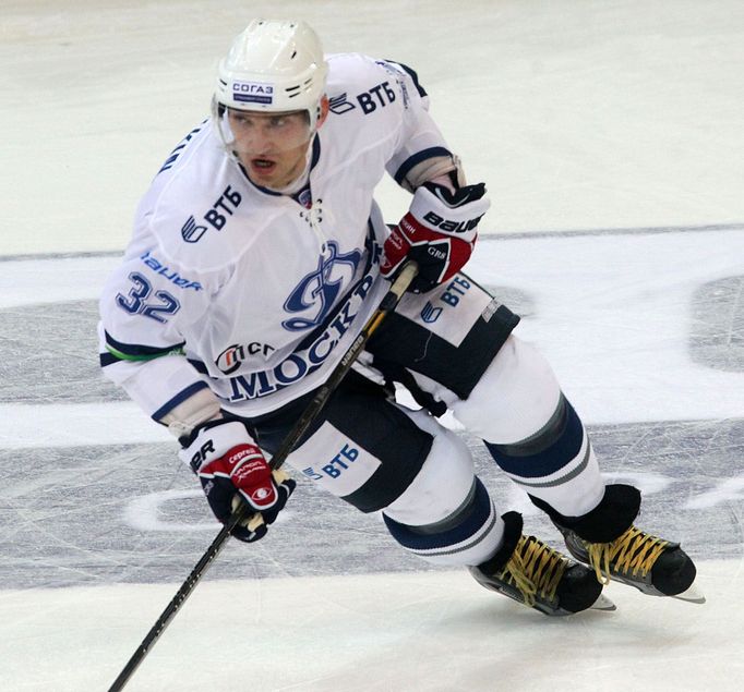 Hokejista Dynama Moskva Alexandr Ovečkin v utkání KHL 2012/13 proti Lvu Praha.