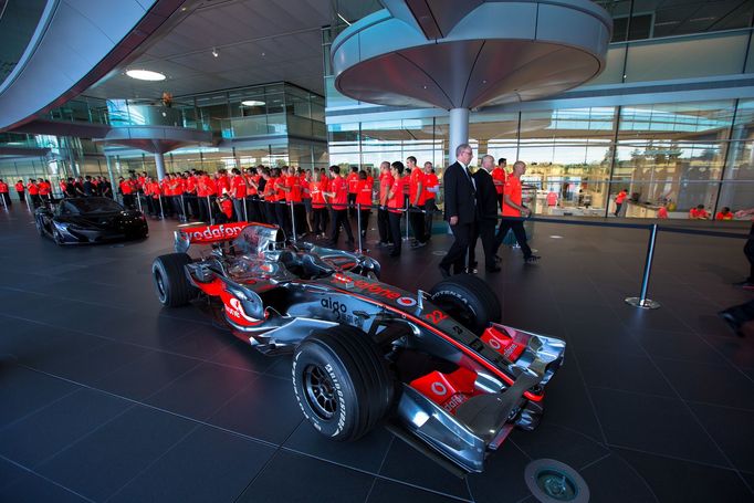 McLaren, 50 let: Lewis Hamilton (McLaren-Mercedes MP4-23, 2008)