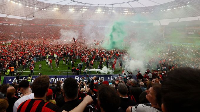 Na stadionu Leverkusenu zavládlo mistrovské šílenství