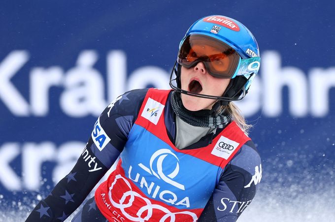Mikaela Shiffrinová při nedělním slalomu SP ve Špindlerově Mlýně 2023