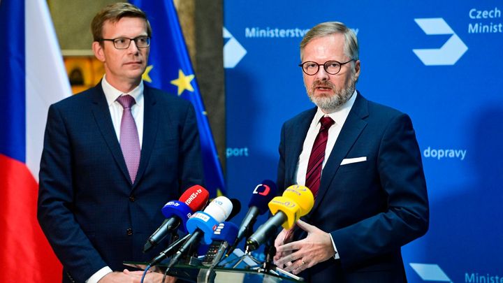 Letos otevřeme 25 kilometrů dálnic a zpoždění vlaků vyřešíme, slibují Fiala s Kupkou; Zdroj foto: ČTK