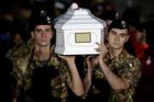 V Amatrice pohřbili 37 obětí zemětřesení, premiér Renzi přislíbil městu obnovu