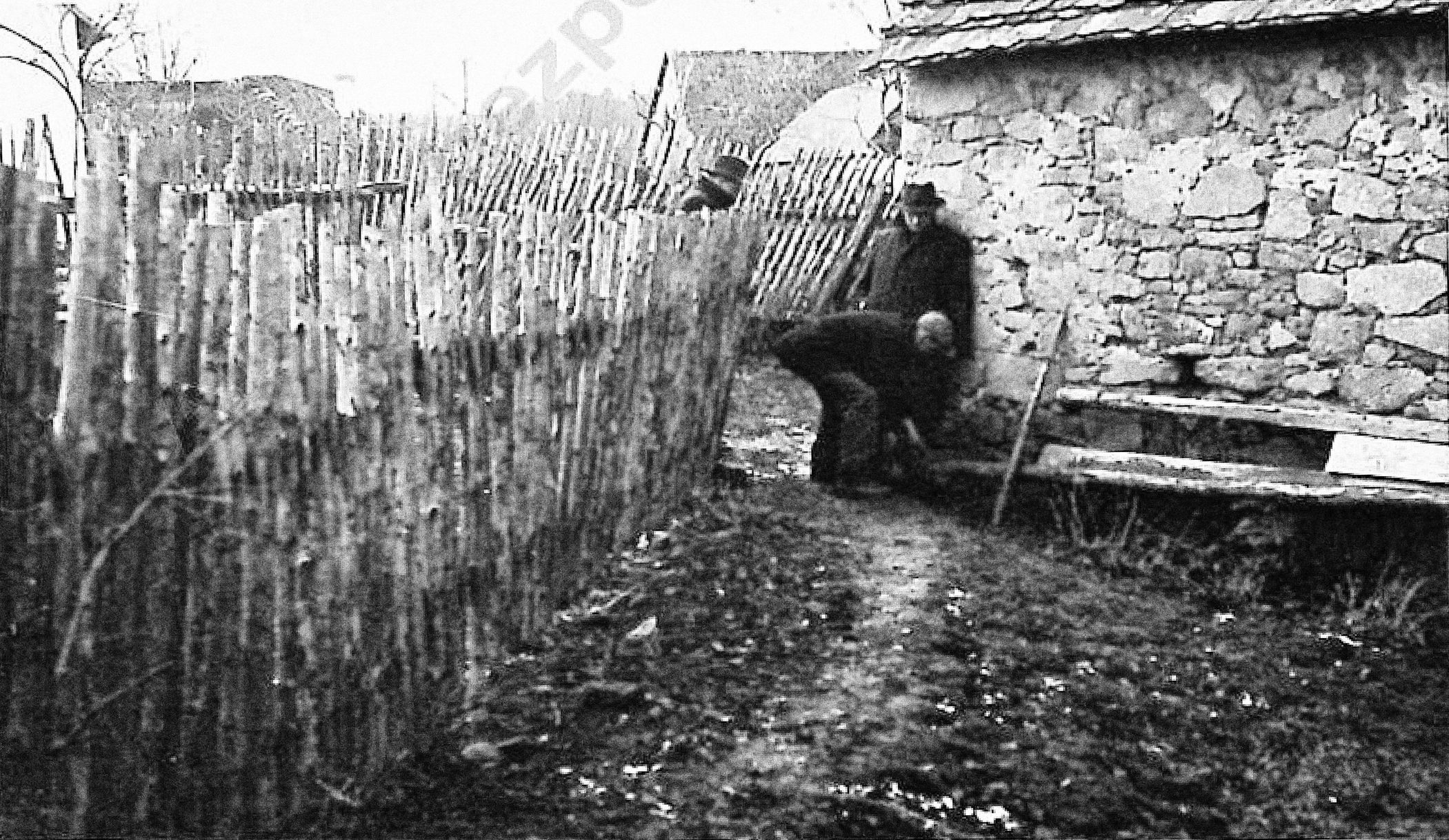 Jednorázové užití / Fotogalerie / Vražda předsedy MNV v Koubalově Lhotě