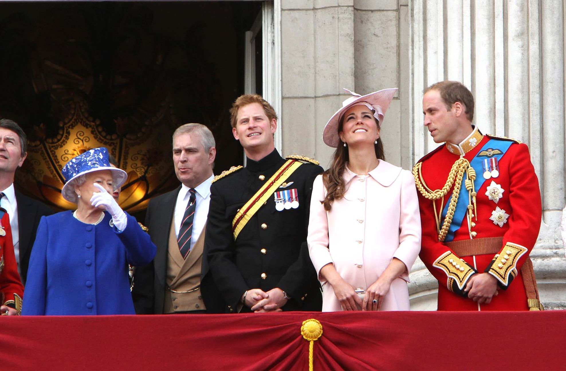 Velká Británie, monarchie, princ Andrew, král Karel III., Virginia Roberts Giuffre, Jeffrey Epstein, média,