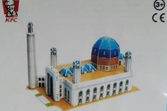 Okamurovu hnutí vadí hračka z KFC. Skládací mešita včleňuje islám do naší kultury, tvrdí SPD