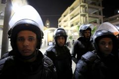 Nejméně 30 policistů zemřelo během přestřelky s islamistickými radikály v Egyptě