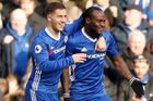 PL, Chelsea-Arsenal: Eden Hazard a Victor Moses slaví gól na 2:0