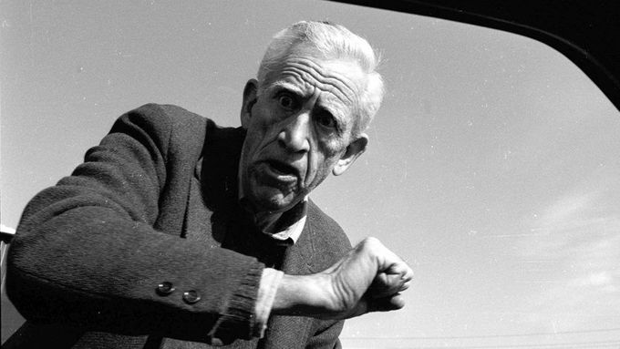J.D. Salinger se opravdu nerad fotografoval. Snímek pochází z roku 1998.