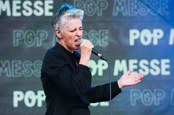 Snímek z vystoupení Moniky Načevy.