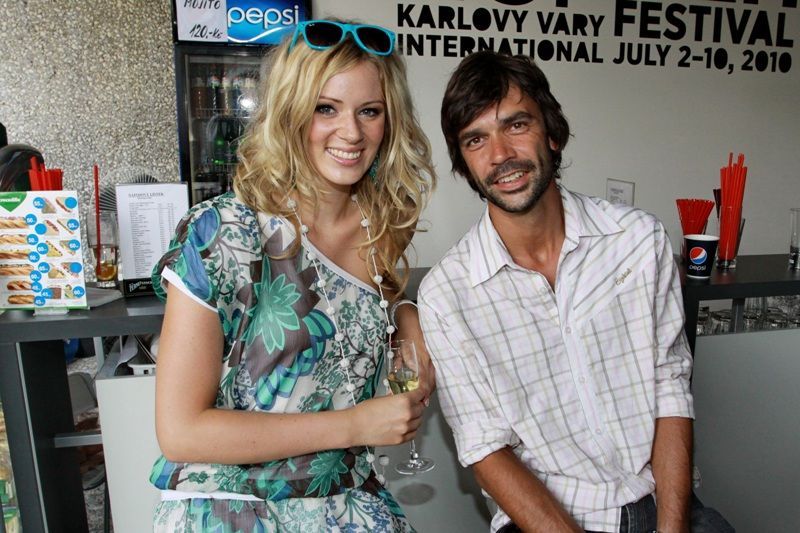 Setkání s tvůrci a herci filmu V peřinách - Nikol Moravcová a Marek Šíša