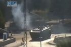 Syrská armáda s tanky postupuje do Latákíje, 2 mrtví