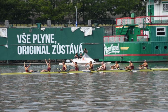 Vítězná osmiveslice Dukly na pražských Primátorkách