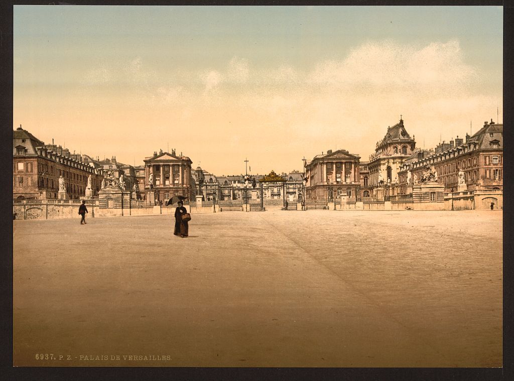 Zámky Versailles a Fontainebleau na 120 let starých fotkách