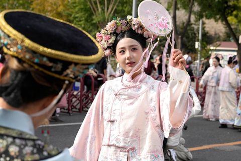 Čína, Národní den, Hong Kong, Mao Ce-tung, vojenská přehlídka, dovolené státní svátek, oslava, zlatý týden