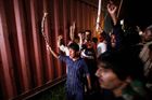 Tisíce demonstrantů chtějí rezignaci pákistánského premiéra