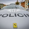 policejní Ferrari
