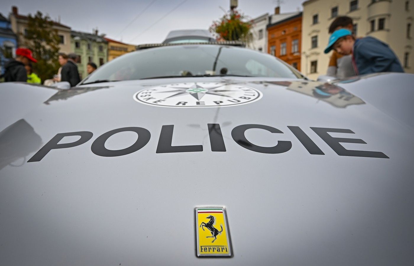 policejní Ferrari