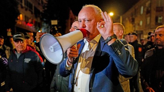 Překvapivý obrat v Moldavsku: proevropská strana získala většinu, Dodon burcuje ulici
