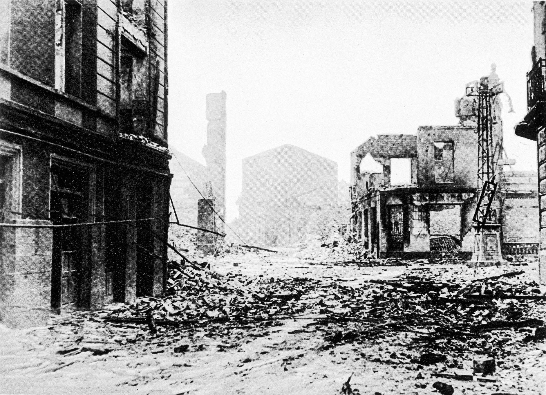 Fotogalerie / Guernica / Španělská občanská válka / Bombardování / Před 85 lety bylo baskické město Guernica ničivě bombardováno německým letectvem