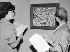 Na archivním snímku z výstavy Národní galerie v září 1969 je obraz Únos sabinek od Pabla Picassa.