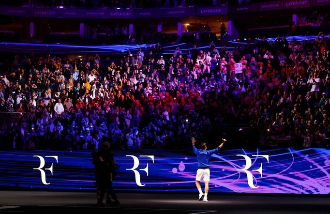 Tennis - Laver Cup - 02 Arena, London, Britain - September 24, 2022  Team Europe's Roger Federer waves at fans at the end of his last match after announcing his retiremen