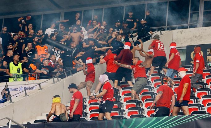 Soccer Football - Europa Conference League - Group D - OGC Nice v Cologne - Allianz Riviera, Nice, France - September 8, 2022 Fans clash before the match REUTERS/Eric Gai