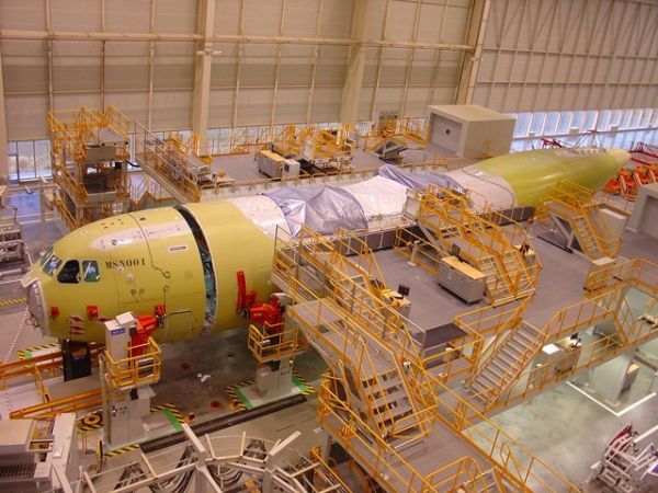 A 400M, nový náklaďák oblohy NATO, poprvé vzlétl
