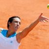 Podání Italky Francescy Schiavoneové proti Japonce Kimiko Date-Klummové během French Open 2012