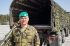 Za českými vojáky v Lotyšsku: Čím víc vlajek, tím lepší odstrašení Ruska