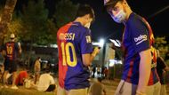 Fanoušci Lionela Messiho protestují proti jeho odchodu z Barcelony