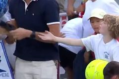 Neuvěřitelná scéna, kterou viděl celý svět. Krádež přímo před zraky diváků