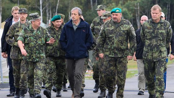 Foto: Jak postavit a zase zbourat uprchlický tábor? Česká armáda si vše vyzkoušela v Libavé