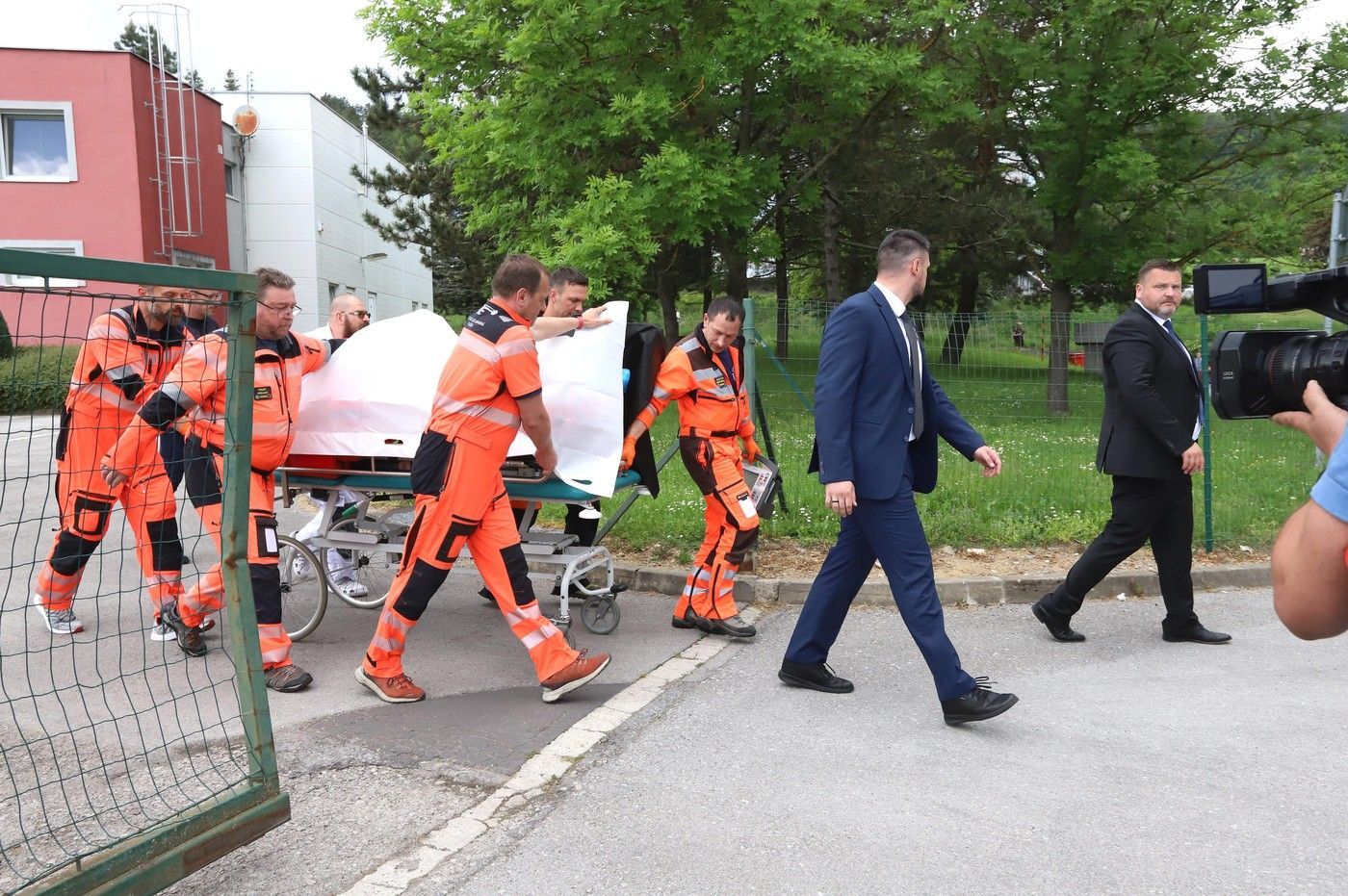 Robert Fico útok převoz do nemocnice
