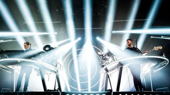 Obrazem: Hvězdy elektronické scény Disclosure se po dvou letech vrátily do Prahy