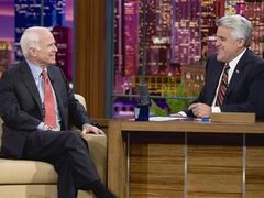 McCain a moderátor Jay Leno