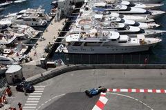 Piloty formule 1 čeká klasika v Monaku