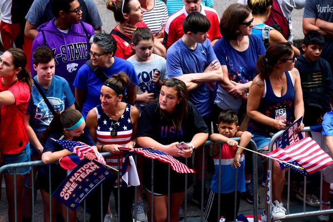 Průvod v New Yorku na počest amerických fotbalistek.