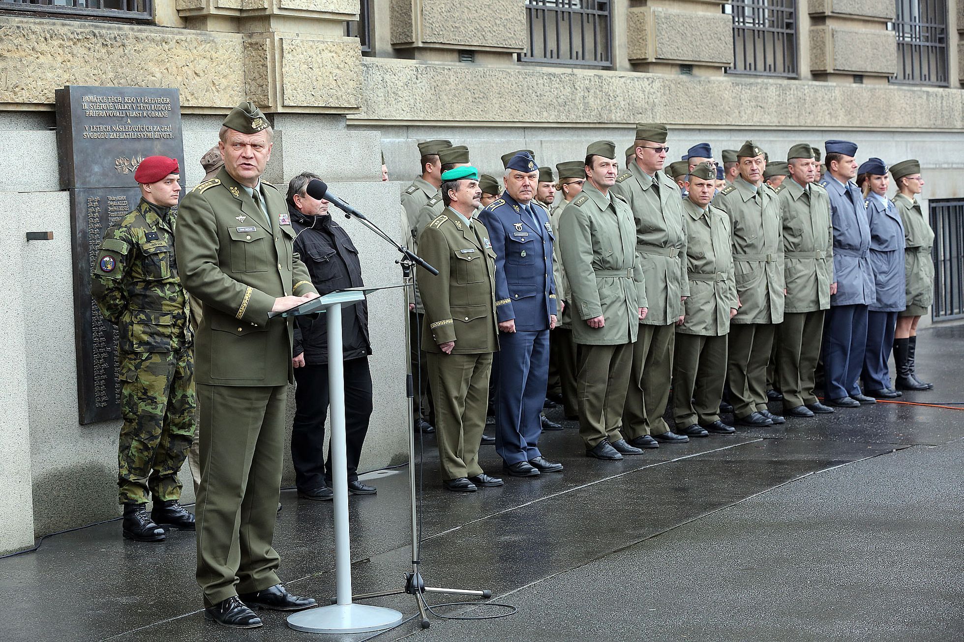 Dvanáct nových Fabií pro nábor do armády