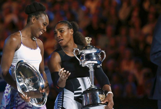 Serena a Venus Williamsovy ve finále Australian Open 2017