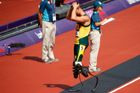 FOTO Pistorius smutnil, po protestu ale poběží finále
