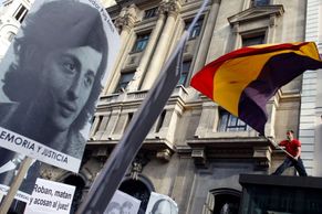 Španělsko: Protesty proti procesu se soudcem Garzónem